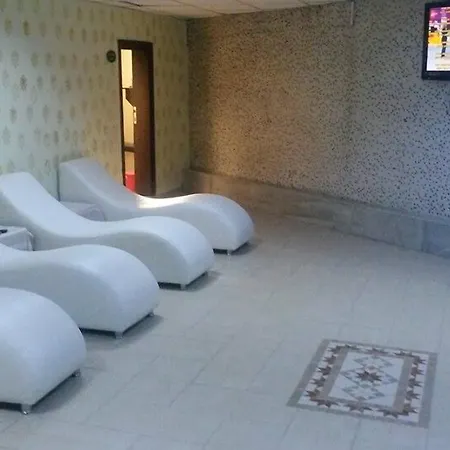 Arinna Park מלון 3*